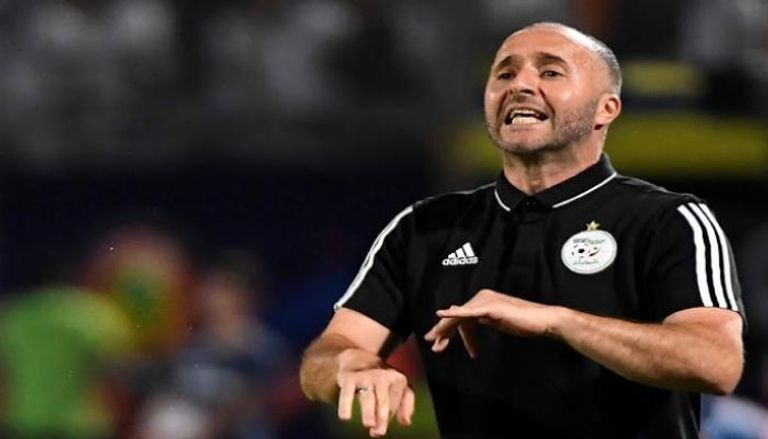 جمال بلماضي رايس مبولحي حارس مرمى منتخب الجزائر