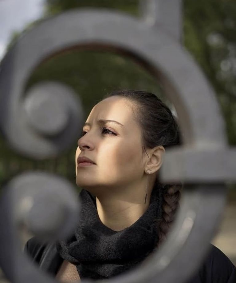 الفنانة الجزائرية سهيلة معلم  الفنانة الجزائرية سهيلة معلم - أرشيفية