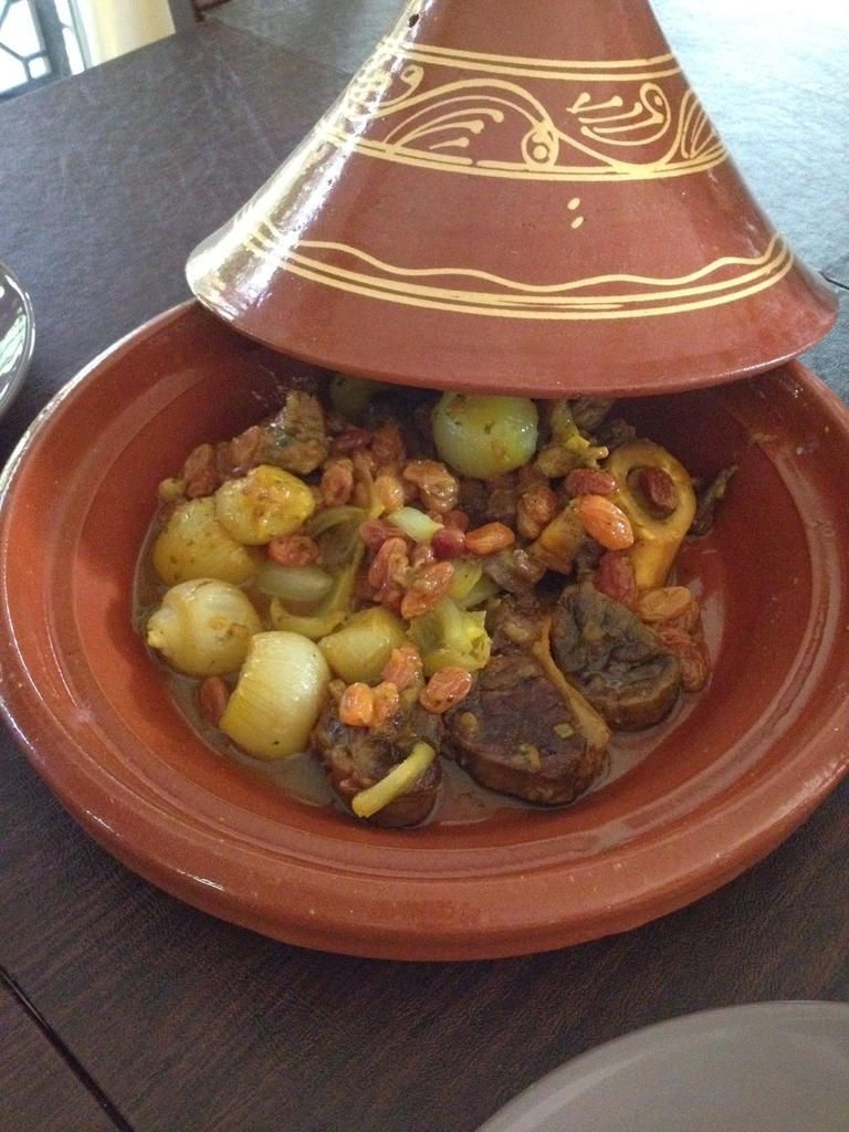 طاجين اللحم من أشهر أكلات المطبخ المغربي