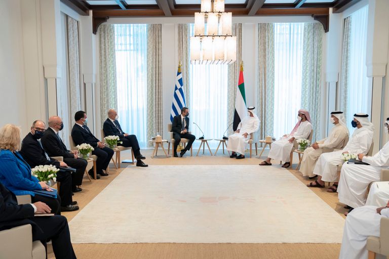 الشيخ محمد بن زايد آل نهيان وكيرياكوس ميتسوتاكيس رئيس وزراء اليونان