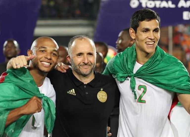 بلماضي مع نجوم منتخب الجزائر بطل أمم أفريقيا 2019 جمال بلماضي مدرب منتخب الجزائر