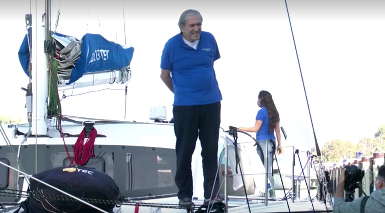 الزورق الكهربائي