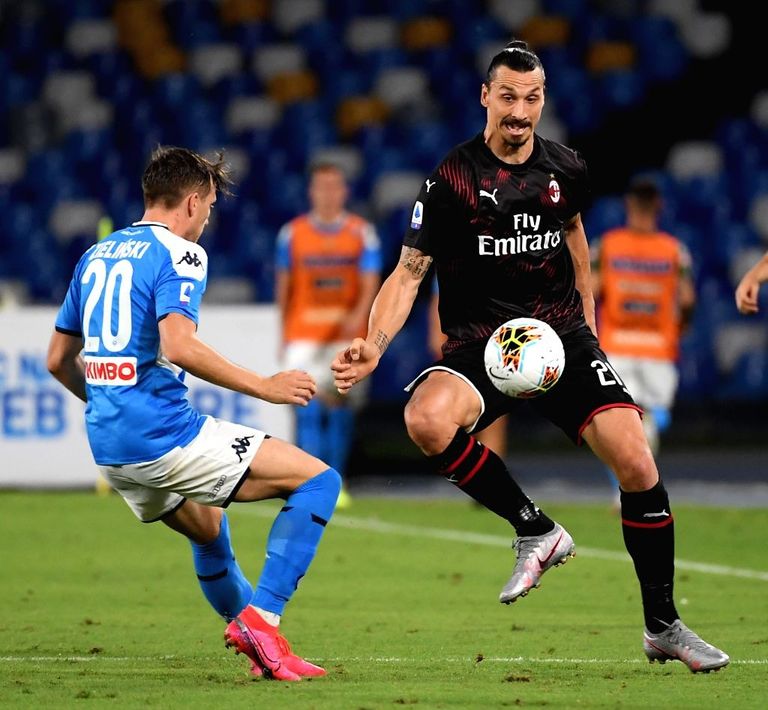 نابولي ضد ميلان في مواجهة سابقة