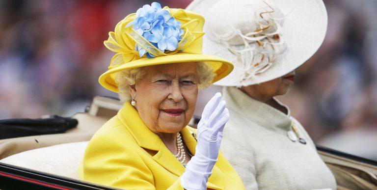 الملكة إليزابيث