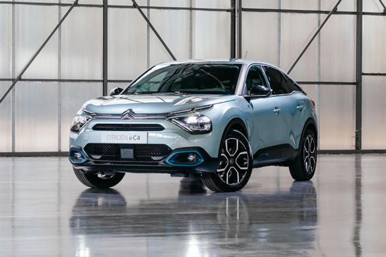  طراز XC40 Recharge P8