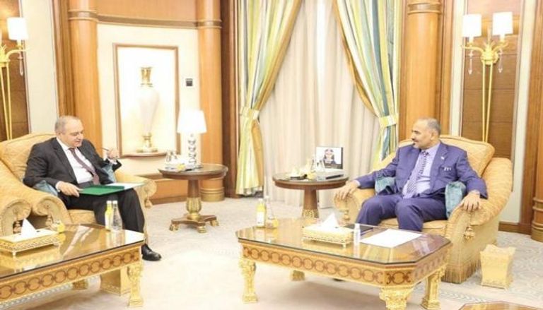 سفير مصر لدى اليمن ورئيس المجلس الانتقالي الجنوبي