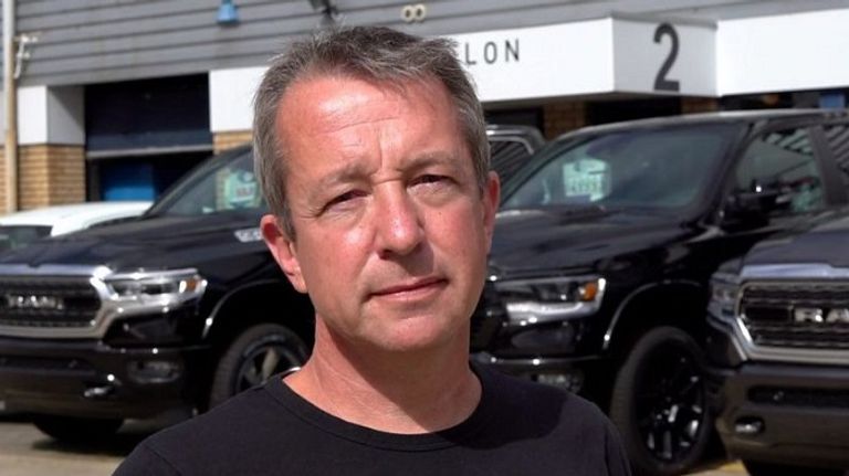 ريتشارد بوترايت تاجر السيارات شعار شركة جوجل الأمريكية