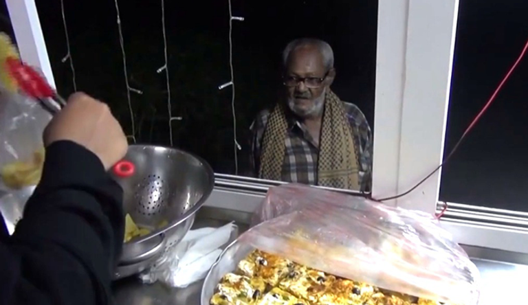 الشابة اليمنية فاتن محمد عبدالباقي