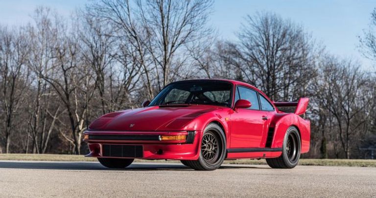 طراز بورش الكلاسيكي 945 تربو نسخة معدلة من طراز بورش 911 GT2 RSR