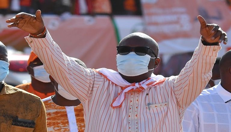 روش مارك كريستيان الناخبون في بوركينا فاسو - أ.ف.ب