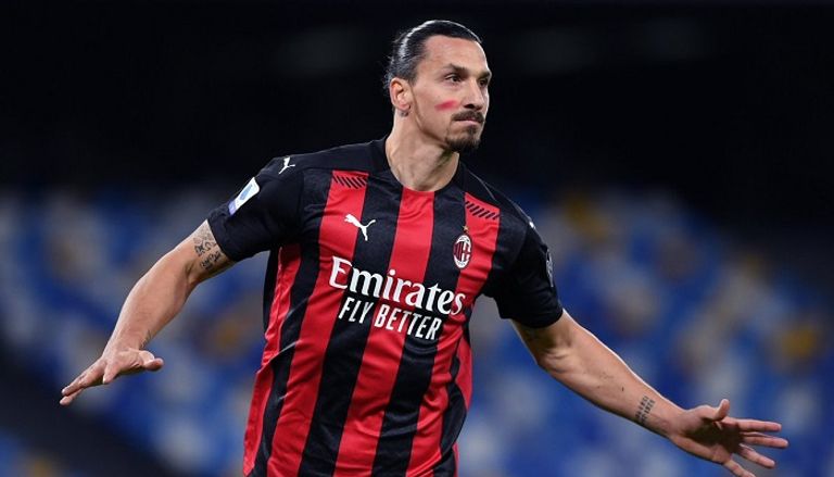 زلاتان إبراهيموفيتش مهاجم ميلان