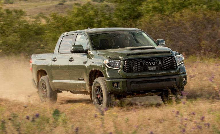 شاحنة تويوتا Tundra 4WD  شاحنة Titan