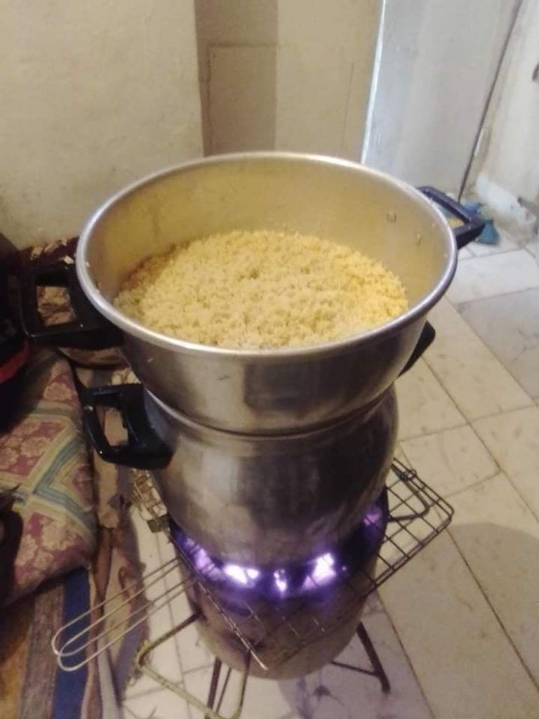 طابور أمام محطة للتزود بالغاز