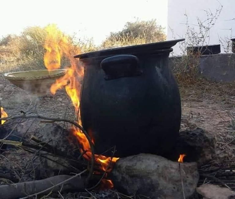 طابور أمام محطة للتزود بالغاز