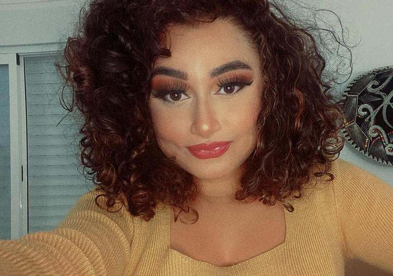 الفنانة الجزائرية داليا شيح