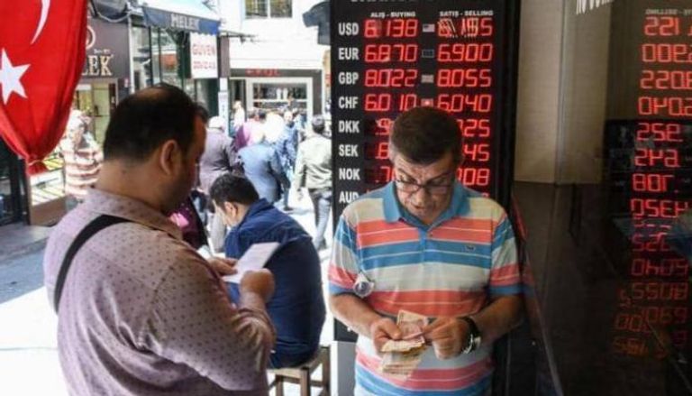 مؤشر ثقة المستهلك التركي يلازم خانة التشاؤم منذ سنوات