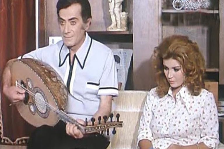 ميرفت أمين بجوار والدتها الإنجليزية