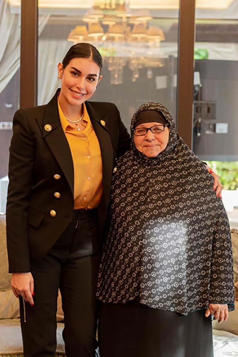ياسمين صبري مع سيدة المطر