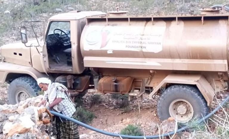 "خليفة الإنسانية" تروي ظمأ سقطرى اليمنية