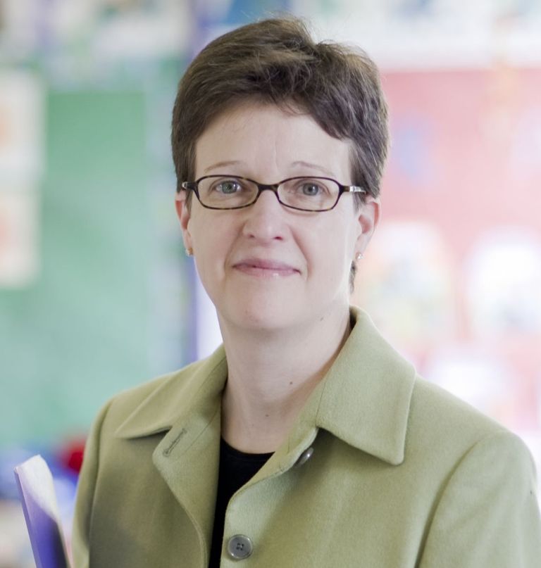 أحد أعضاء الغرف الطبية أثناء عملها