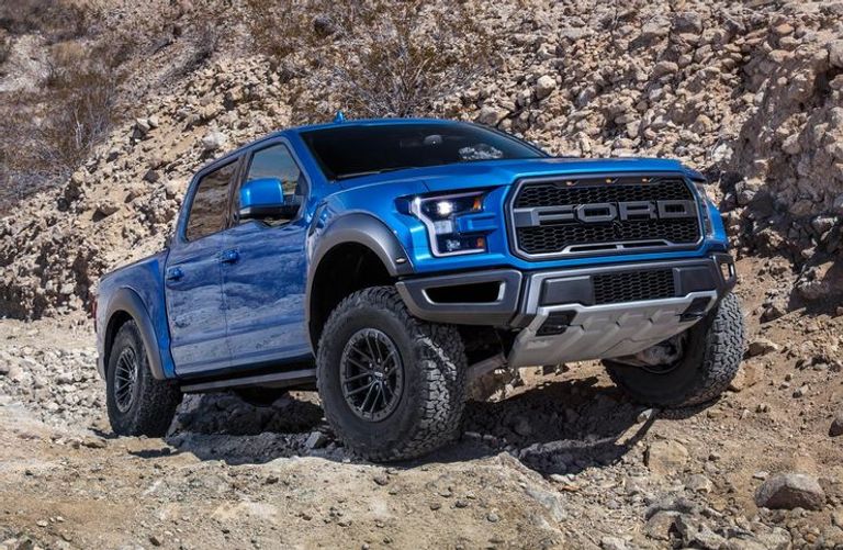 شاحنة فورد F-150 Raptor شاحنة تويوتا Hilux GR