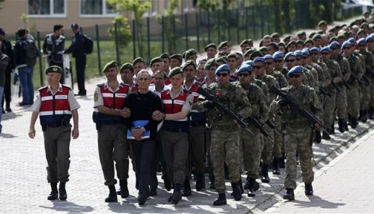 آلاف المعتقلين في سجون أردوغان بتهمة الانقلاب 