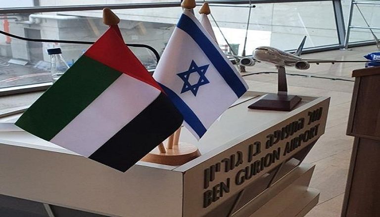 جانب من فعاليات استقبال طائرة فلاي دبي جانب من وصول الطائرة