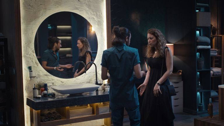 منة شلبي في مشهد من مسلسل 