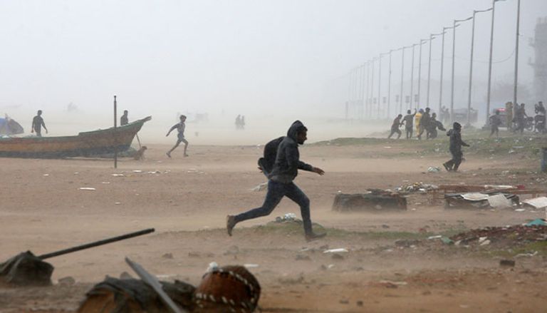 إعصار نيفار