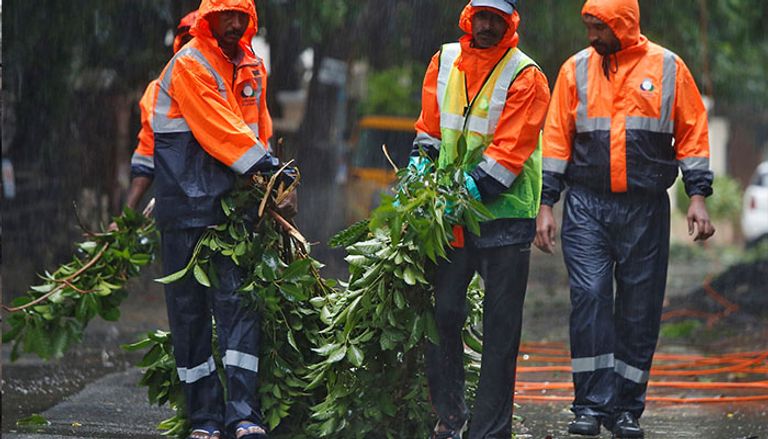 إعصار نيفار