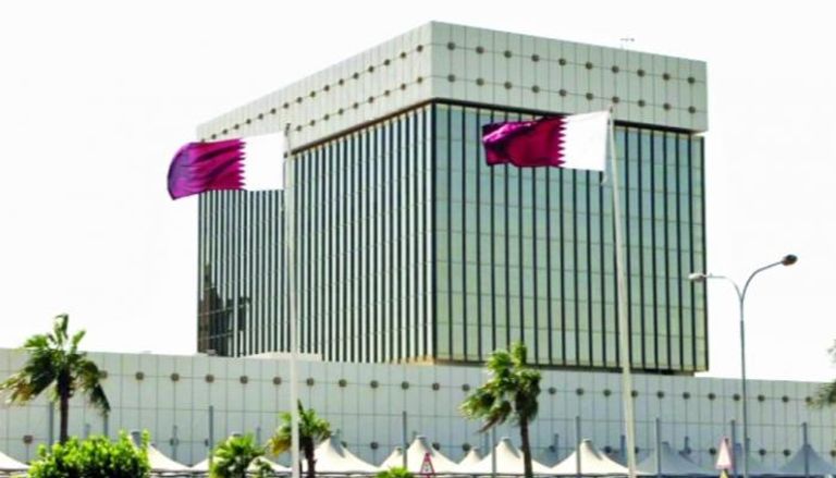 قطر تستجدي السيولة النقدية بالاقتراض داخليا وخارجيا