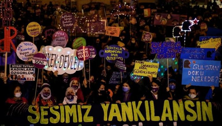 مظاهرة للنساء في تركيا ضد العنف ونظام أردوغان