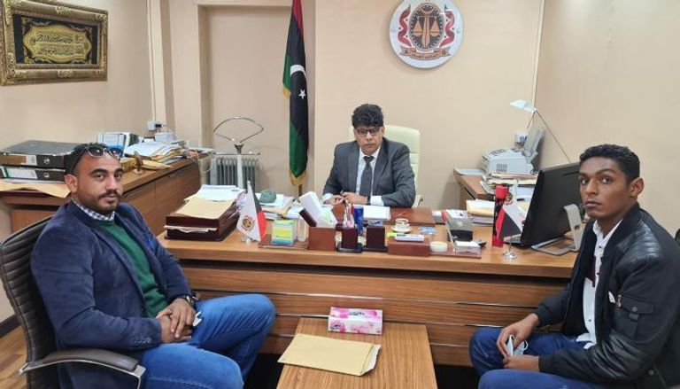 حراك ثورة الفقراء يلتقي مدير التحقيقات بالنيابة العامة الليبية