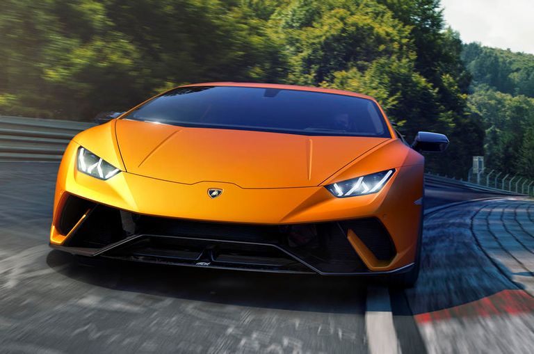 سيارة لامبورجيني Huracan Performante طراز مرسيدس GT Black Series