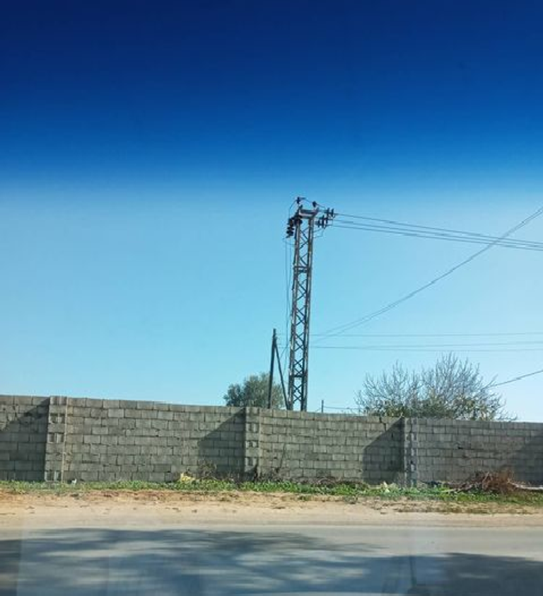 متظاهرو طرابلس أغلقوا الطرق اعتراضا على قطع الكهرباء - أرشيفية