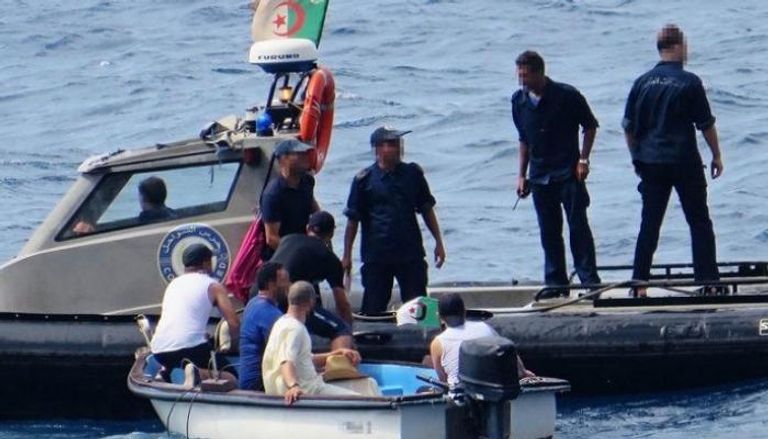 خفر السواحل الجزائرية تحبط محاولة هجرة غير شرعية