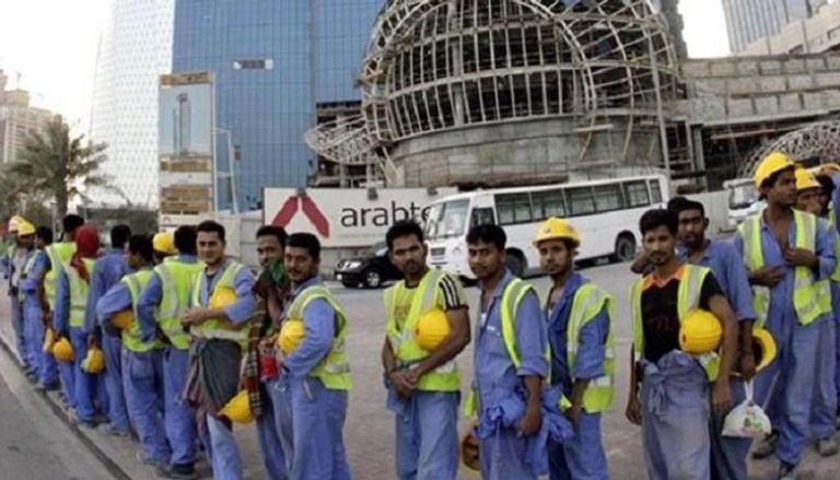 العمال في قطر يتعرضون لانتهاكات جسيمة 