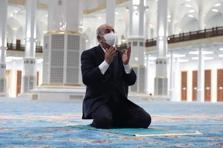 تبون في مسجد الجزائر الأعظم الرئيس الجزائري عبدالمجيد تبون - أرشيفية