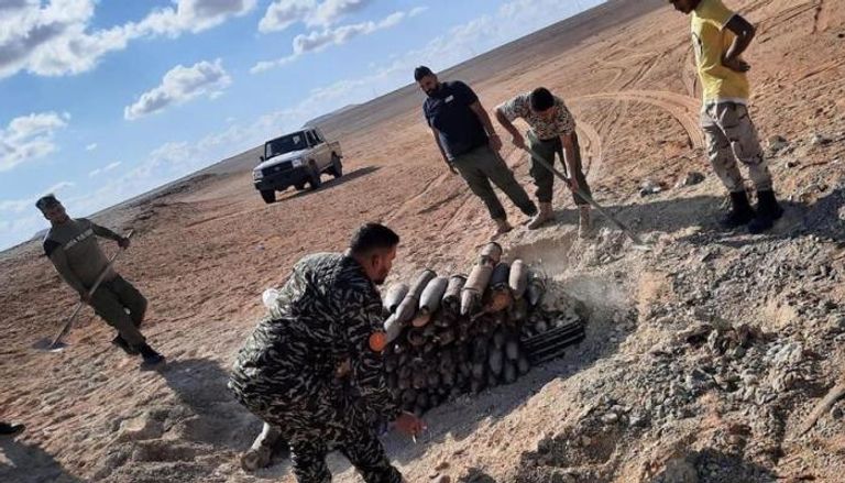 الجيش الليبي يفكك مخلفات داعش