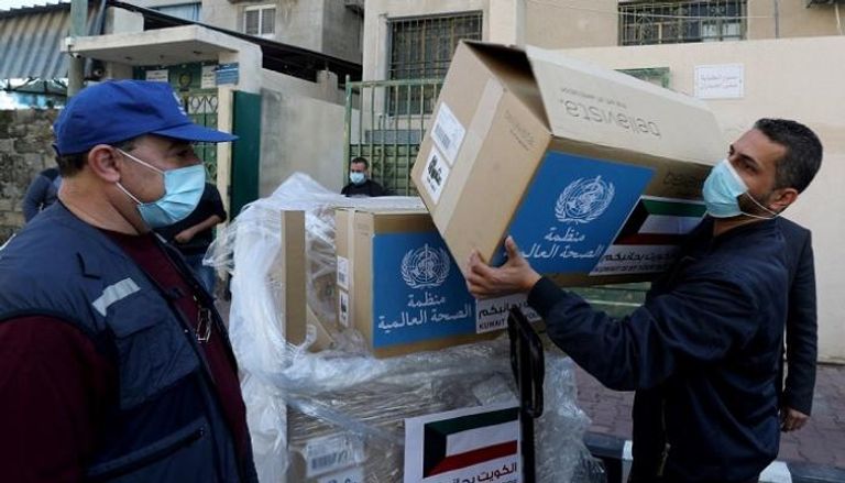 غزة تحصل على مساعدات طبية حيوية مع زيادة إصابات كوفيد-19
