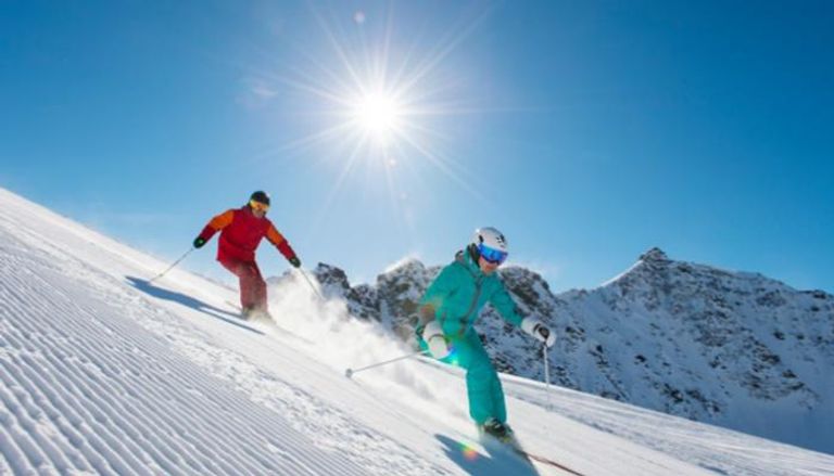 ولاية ألمانية تدرس تعليق سياحة التزلج بسبب كورونا