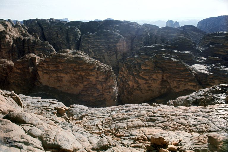 جبال طاليسي ناجر السياحة الصحراوية في الجزائر