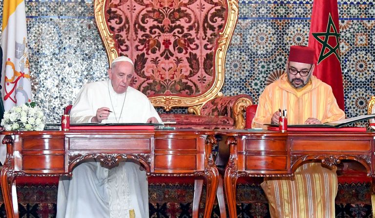 الملك محمد السادس وقداسة البابا فرنسيس العاهل المغربي الملك محمد السادس رئيس لجنة القدس