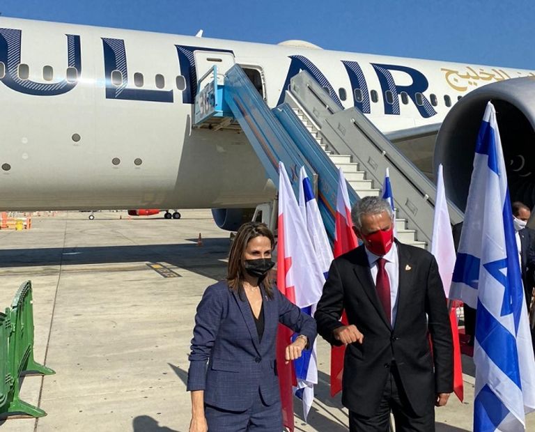 لحظة وصول وفد البحرين