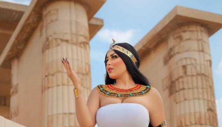 عارضة الأزياء المصرية سلمى الشيمي