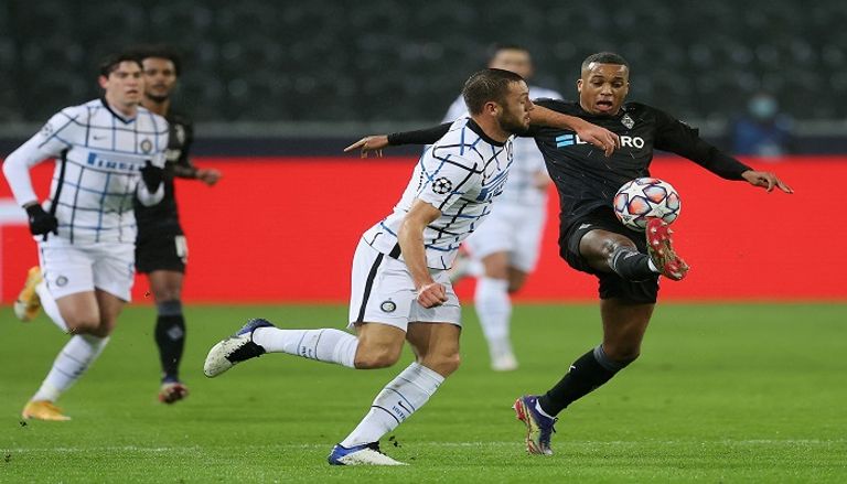 إنتر ميلان ضد جلادباخ