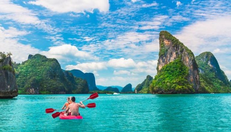 تايلاند تبقي إجراءاتها الصارمة في وجه السياح