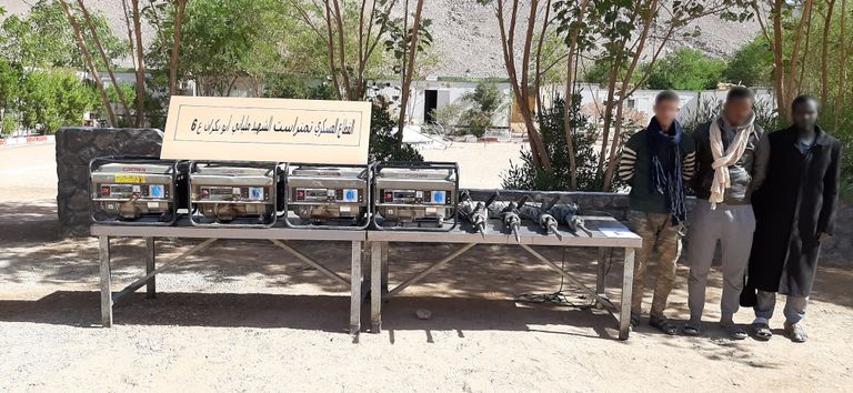 آلات التنقيب غير الشرعي عن الذهب التي ضبطها الجيش الجزائري