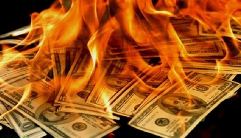 غياب اليقين يحرق الدولار الأمريكي - أرشيفية
