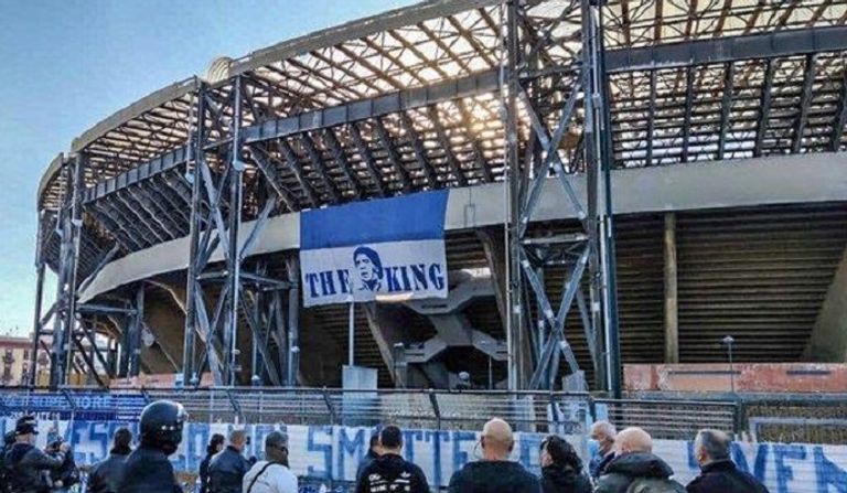 دييجو مارادونا أسطورة الكرة الأرجنتينية